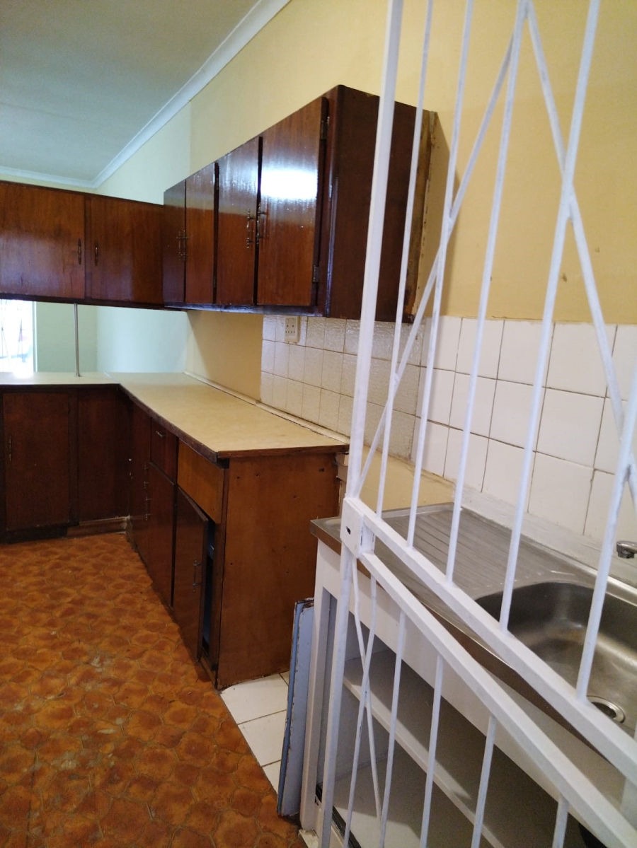 2 Bedroom Property for Sale in Rustenburg Central North West